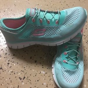 Women’s Sneakers